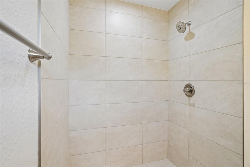 For Sale: $399,900 (4 beds, 2 baths, 1751 Square Feet)