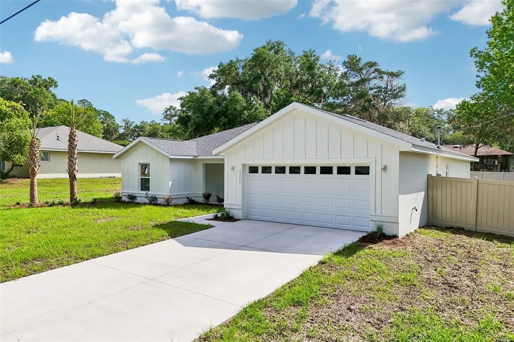For Sale: $399,900 (4 beds, 2 baths, 1751 Square Feet)