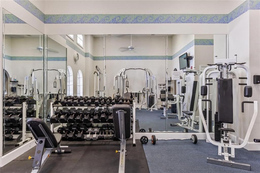Active With Contract: $2,390 (1 beds, 1 baths, 784 Square Feet)