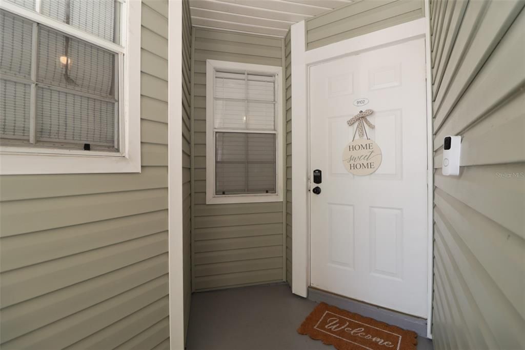 For Sale: $225,000 (2 beds, 2 baths, 1000 Square Feet)