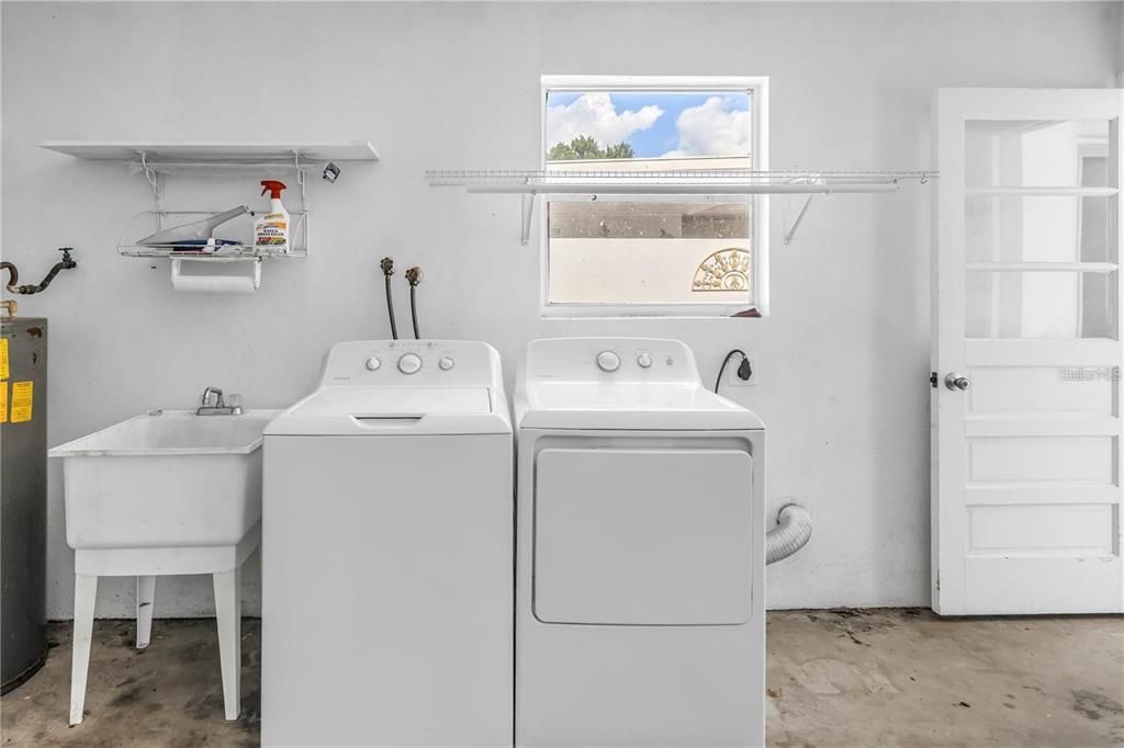 For Sale: $260,000 (2 beds, 2 baths, 1400 Square Feet)
