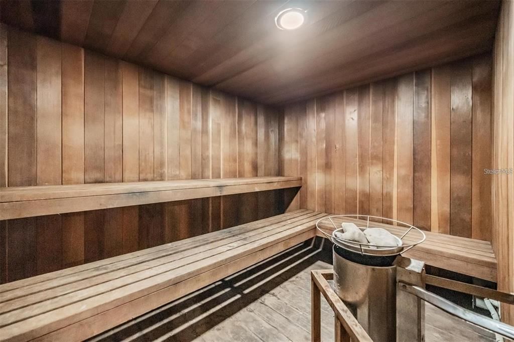 For Sale: $260,000 (2 beds, 2 baths, 1400 Square Feet)