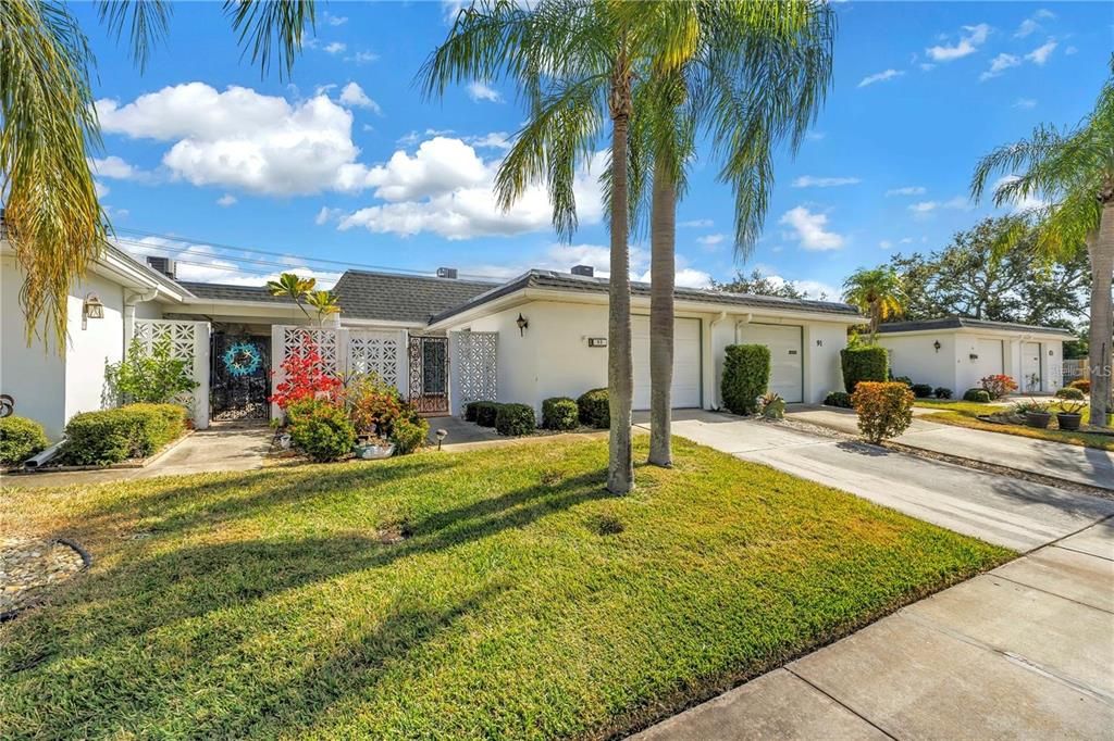 For Sale: $260,000 (2 beds, 2 baths, 1400 Square Feet)