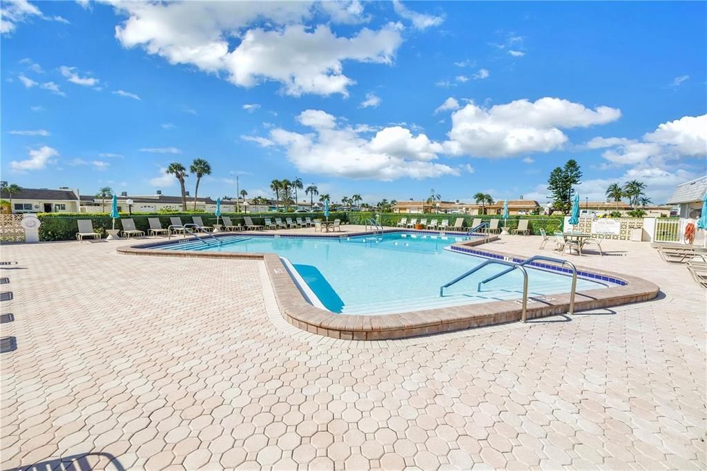 For Sale: $260,000 (2 beds, 2 baths, 1400 Square Feet)