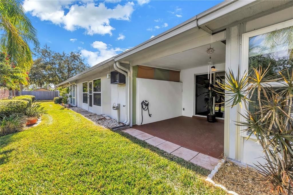 For Sale: $260,000 (2 beds, 2 baths, 1400 Square Feet)