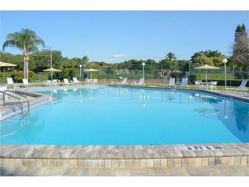 For Sale: $149,000 (1 beds, 1 baths, 812 Square Feet)