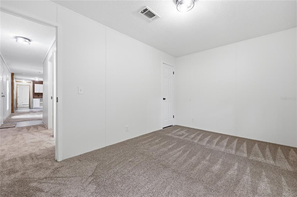 For Sale: $199,000 (3 beds, 2 baths, 1140 Square Feet)