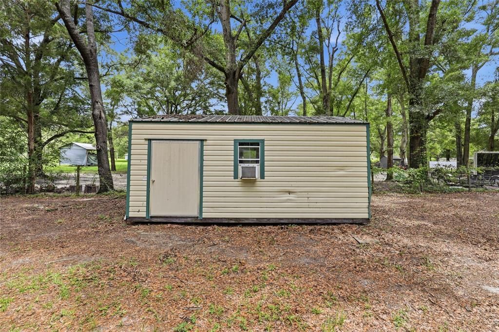 For Sale: $199,000 (3 beds, 2 baths, 1140 Square Feet)