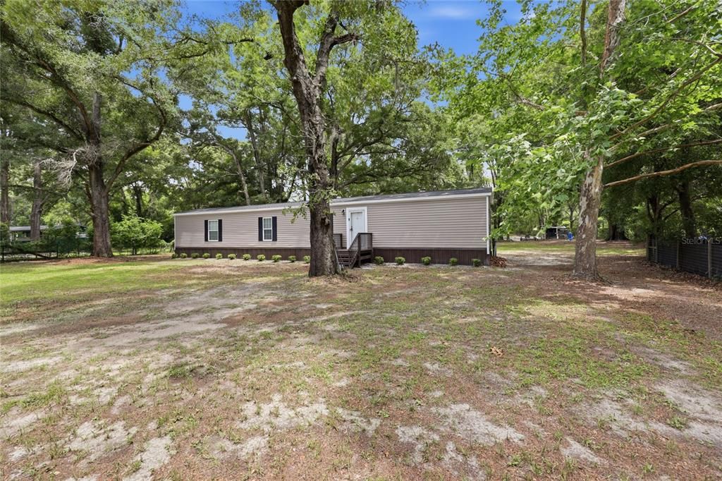 For Sale: $199,000 (3 beds, 2 baths, 1140 Square Feet)