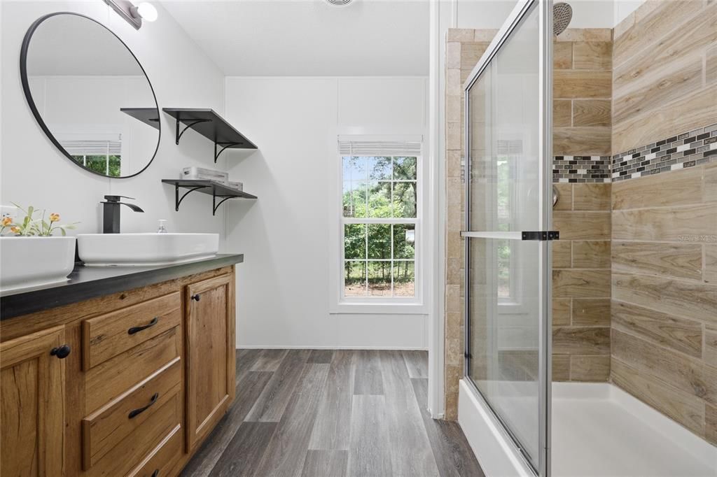 For Sale: $199,000 (3 beds, 2 baths, 1140 Square Feet)