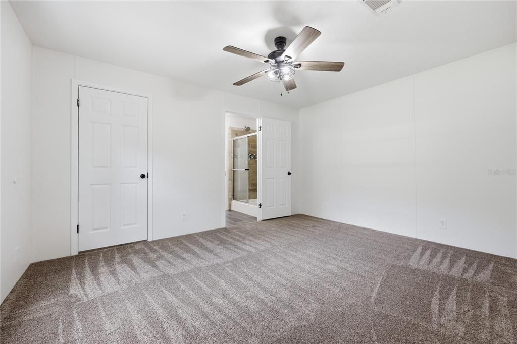 For Sale: $199,000 (3 beds, 2 baths, 1140 Square Feet)