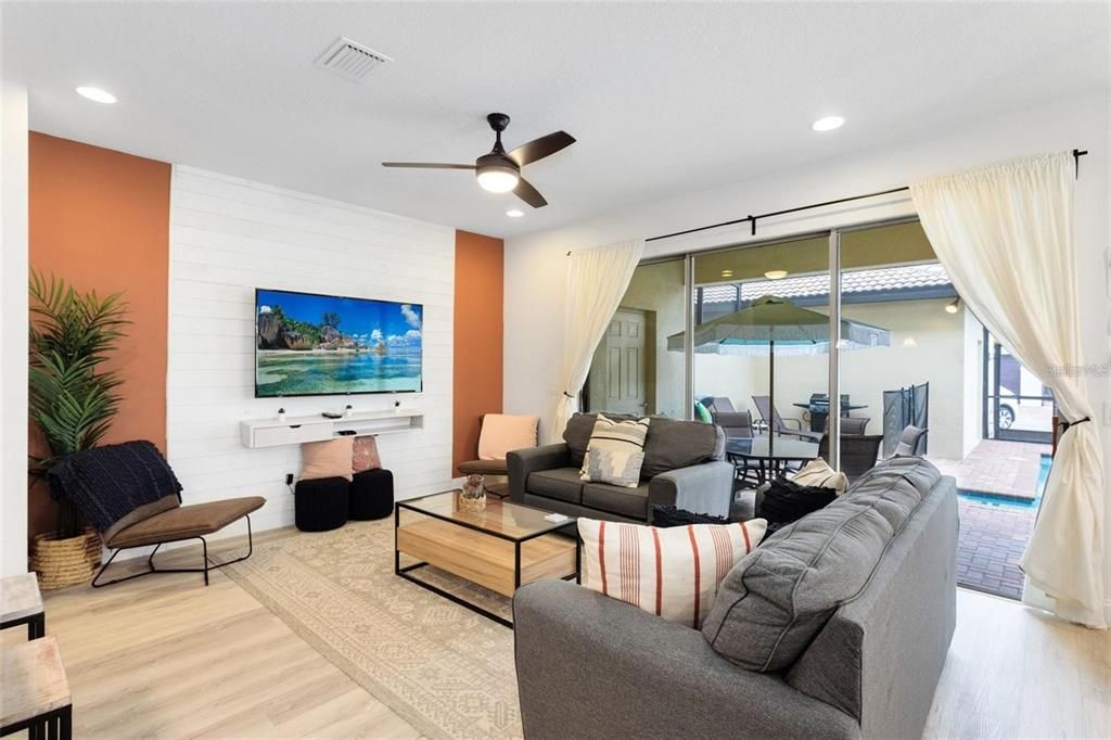 En Venta: $425,000 (5 camas, 4 baños, 2265 Pies cuadrados)