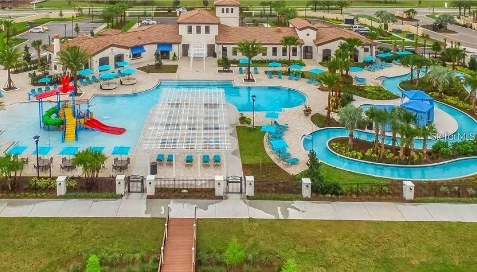 En Venta: $425,000 (5 camas, 4 baños, 2265 Pies cuadrados)