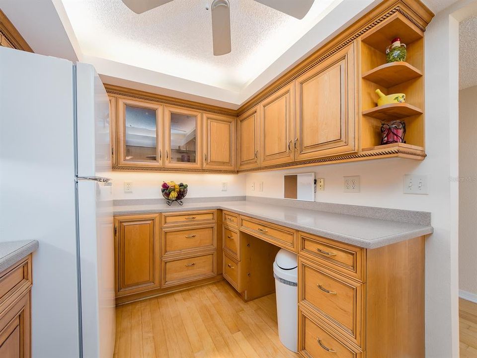 For Rent: $3,500 (2 beds, 2 baths, 1350 Square Feet)