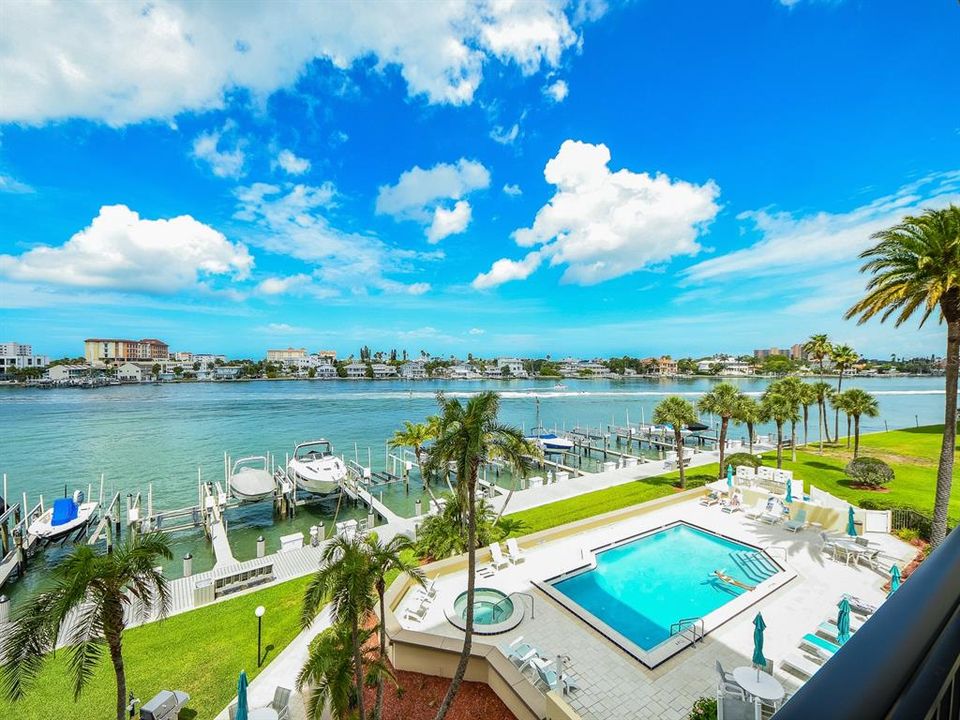 For Rent: $3,500 (2 beds, 2 baths, 1350 Square Feet)