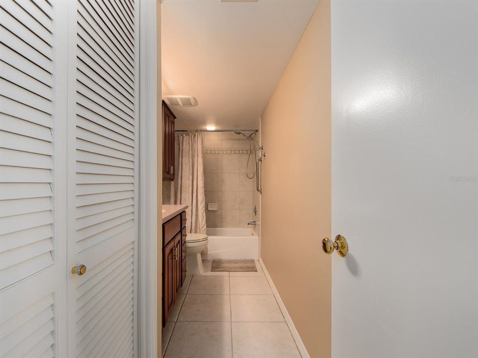 For Rent: $3,500 (2 beds, 2 baths, 1350 Square Feet)