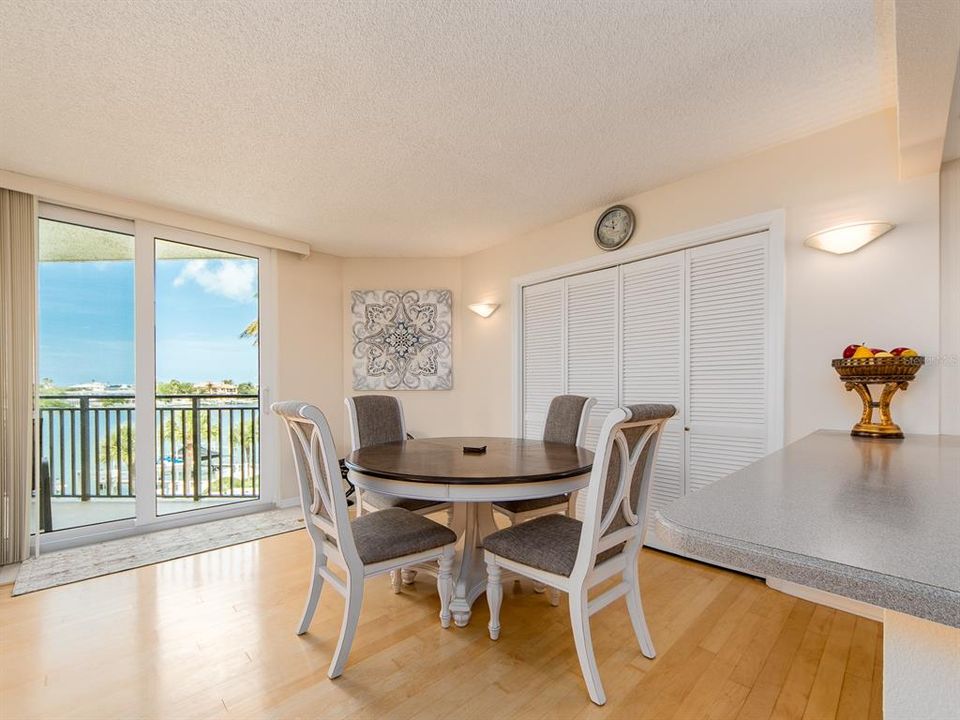 For Rent: $3,500 (2 beds, 2 baths, 1350 Square Feet)