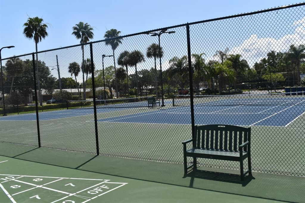 For Rent: $3,500 (2 beds, 2 baths, 1350 Square Feet)