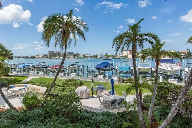 For Rent: $3,500 (2 beds, 2 baths, 1350 Square Feet)