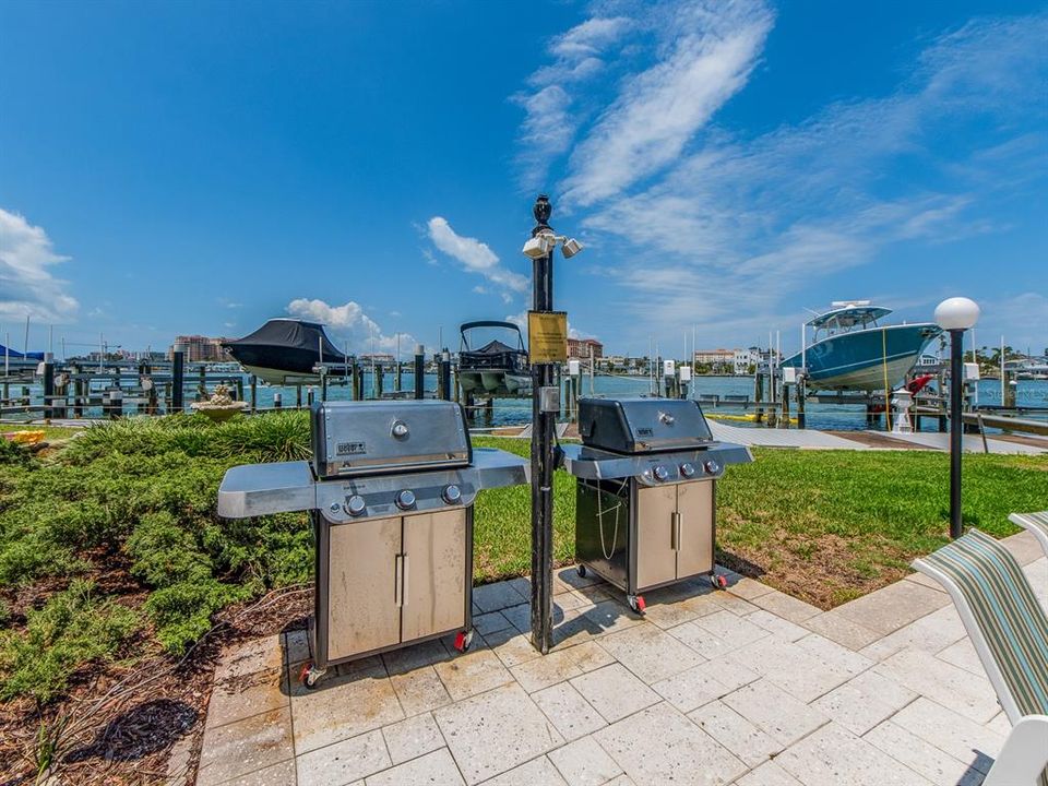 For Rent: $3,500 (2 beds, 2 baths, 1350 Square Feet)