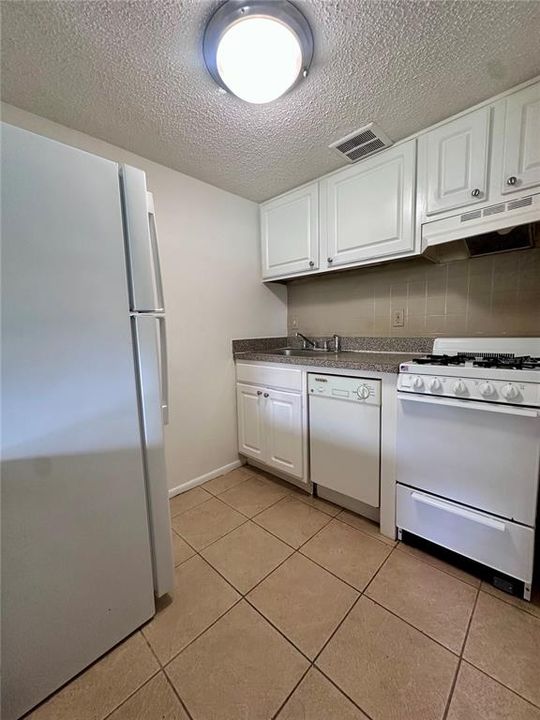 В аренду: $1,175 (1 спален, 1 ванн, 496 Квадратных фут)