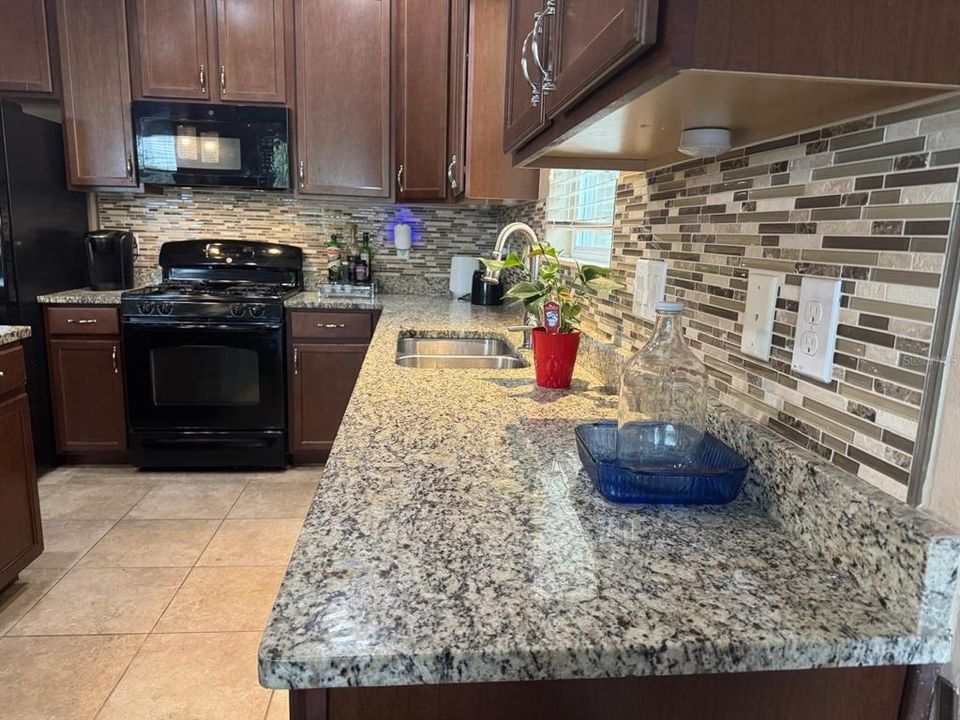 For Sale: $689,000 (4 beds, 2 baths, 1872 Square Feet)