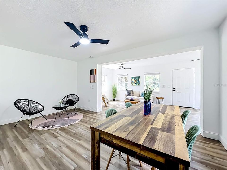 For Sale: $275,000 (3 beds, 2 baths, 1392 Square Feet)