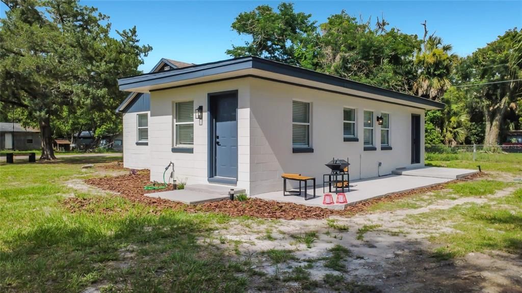 For Sale: $275,000 (3 beds, 2 baths, 1392 Square Feet)