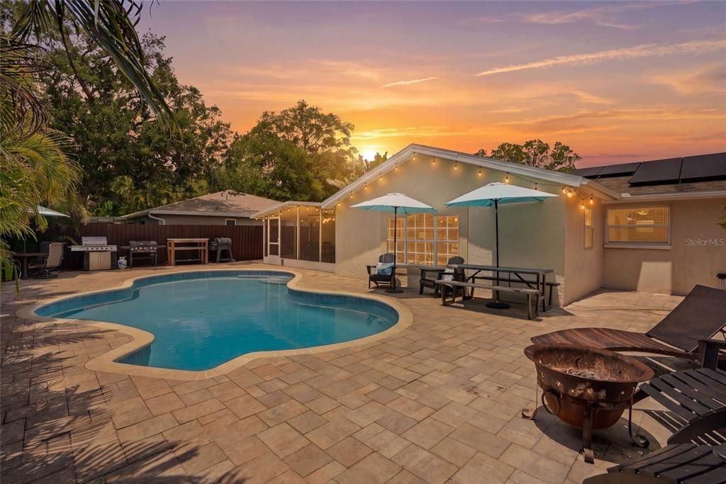 For Sale: $635,000 (3 beds, 2 baths, 1494 Square Feet)