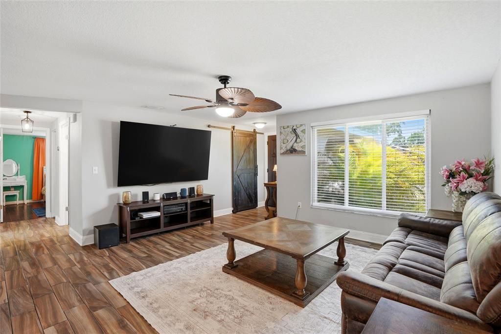 For Sale: $635,000 (3 beds, 2 baths, 1494 Square Feet)