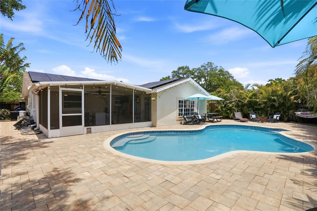 For Sale: $635,000 (3 beds, 2 baths, 1494 Square Feet)