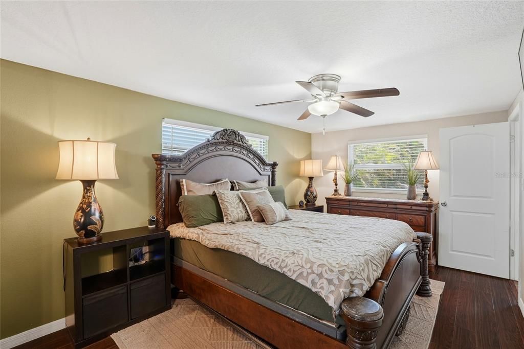For Sale: $635,000 (3 beds, 2 baths, 1494 Square Feet)