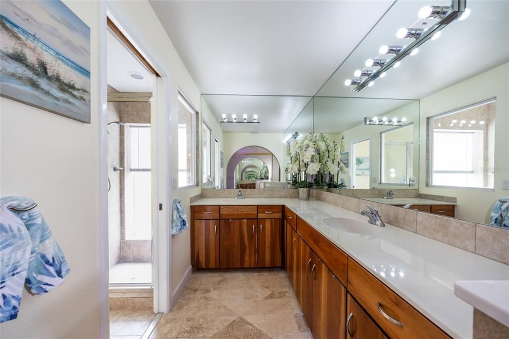 For Sale: $550,000 (3 beds, 2 baths, 2169 Square Feet)