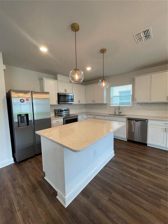 For Rent: $2,700 (4 beds, 3 baths, 2203 Square Feet)