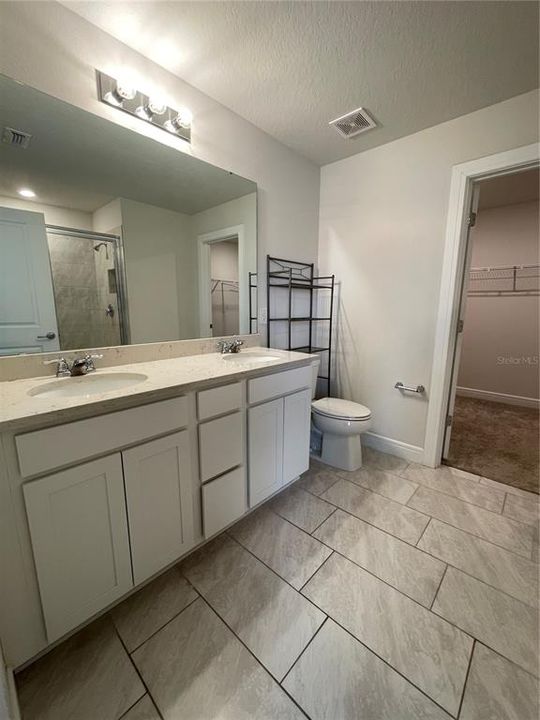 For Rent: $2,700 (4 beds, 3 baths, 2203 Square Feet)
