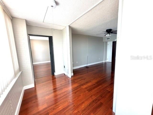 For Sale: $164,900 (2 beds, 2 baths, 1351 Square Feet)