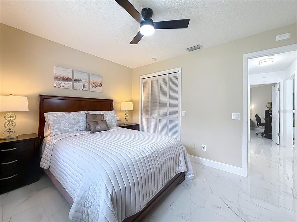 For Sale: $349,990 (3 beds, 2 baths, 1924 Square Feet)