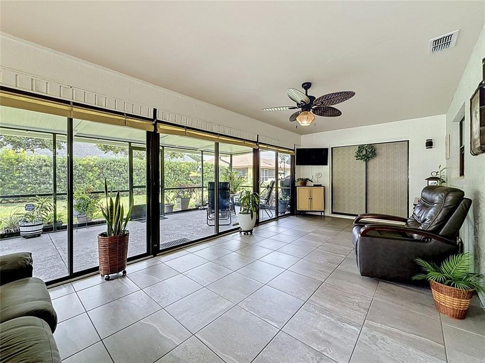 For Sale: $349,990 (3 beds, 2 baths, 1924 Square Feet)