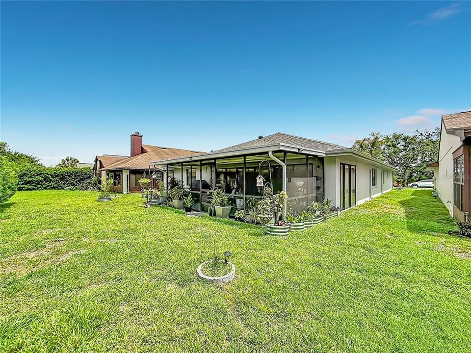 For Sale: $349,990 (3 beds, 2 baths, 1924 Square Feet)