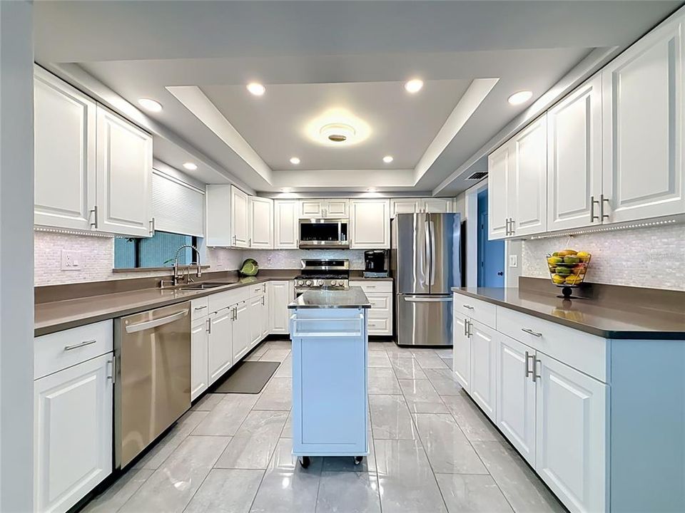 For Sale: $349,990 (3 beds, 2 baths, 1924 Square Feet)