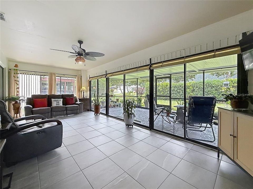 For Sale: $349,990 (3 beds, 2 baths, 1924 Square Feet)