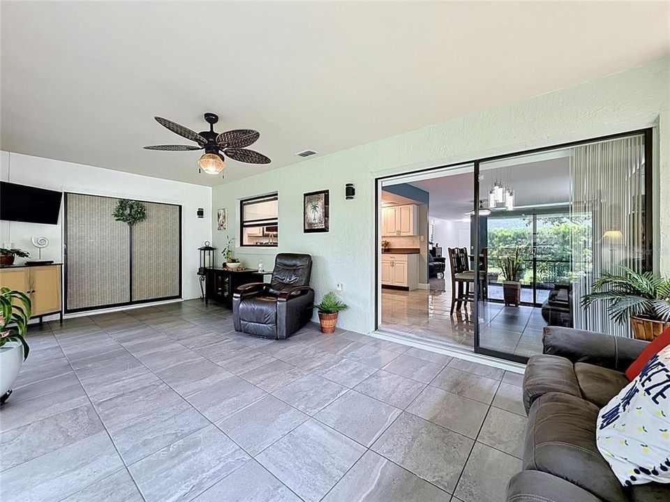 For Sale: $349,990 (3 beds, 2 baths, 1924 Square Feet)