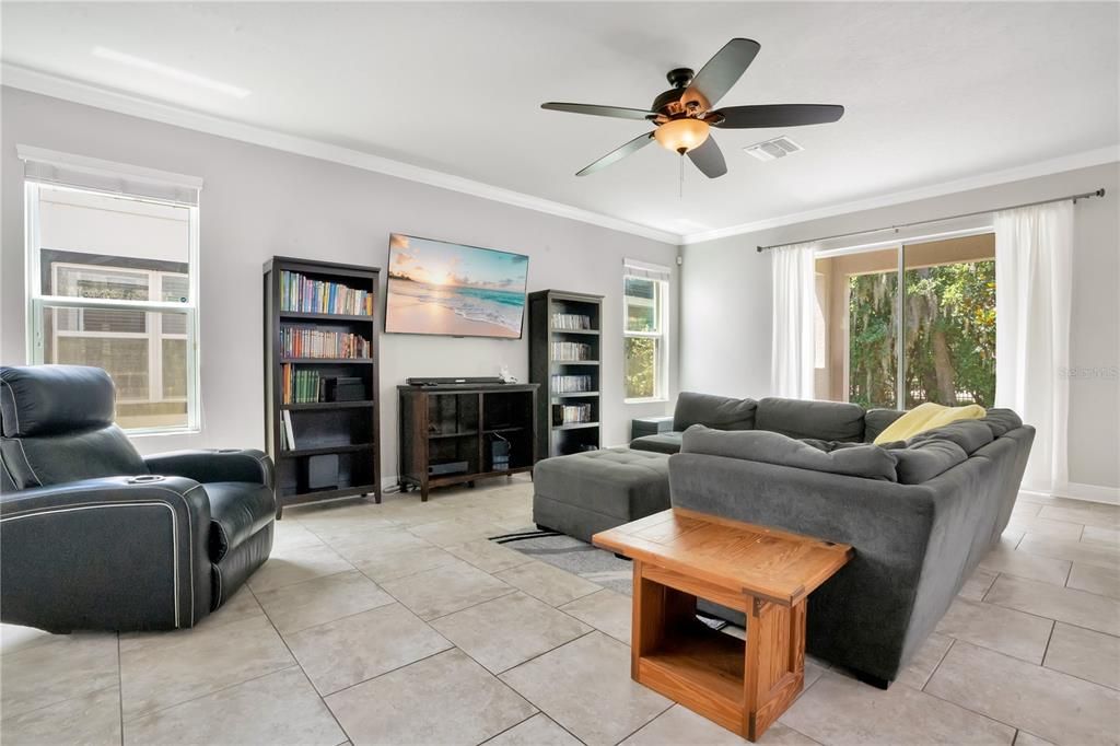 For Sale: $488,900 (4 beds, 3 baths, 2574 Square Feet)