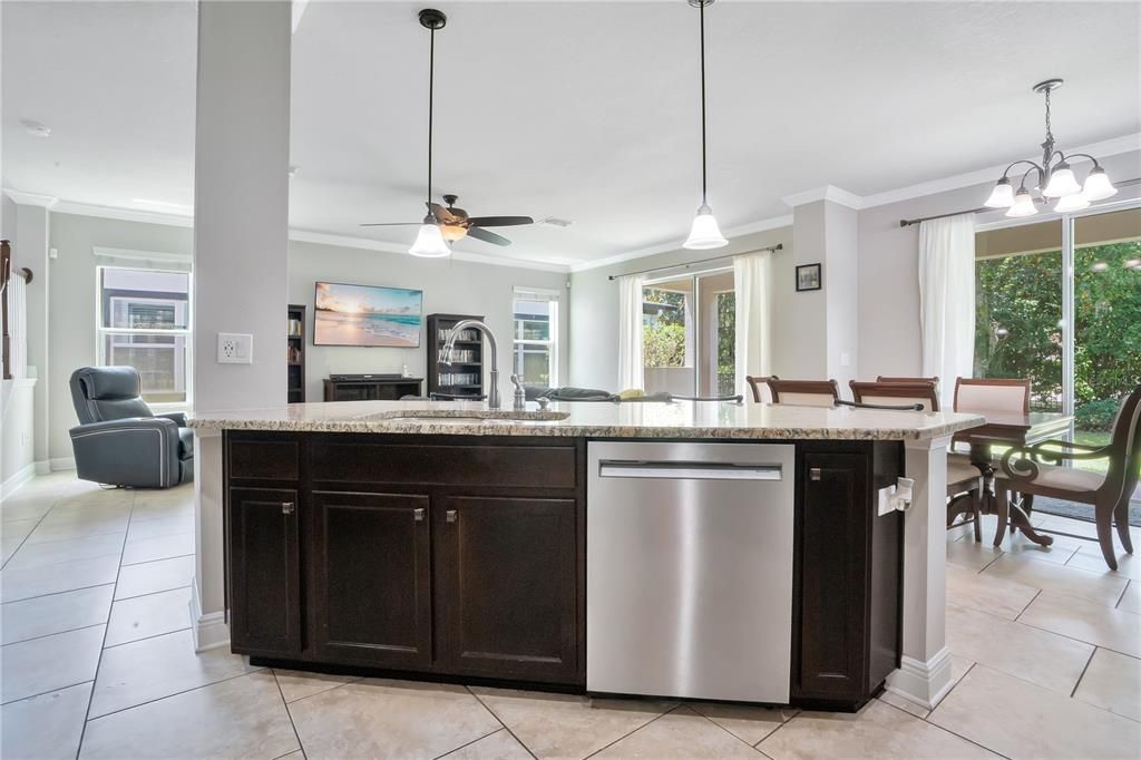 For Sale: $488,900 (4 beds, 3 baths, 2574 Square Feet)