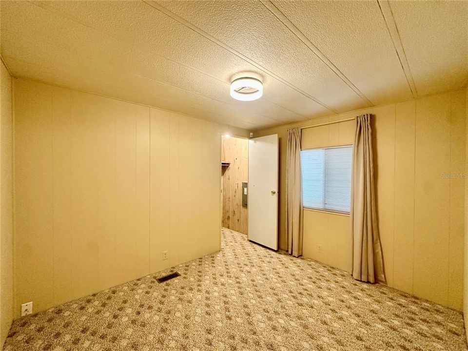 For Sale: $99,000 (2 beds, 2 baths, 1104 Square Feet)