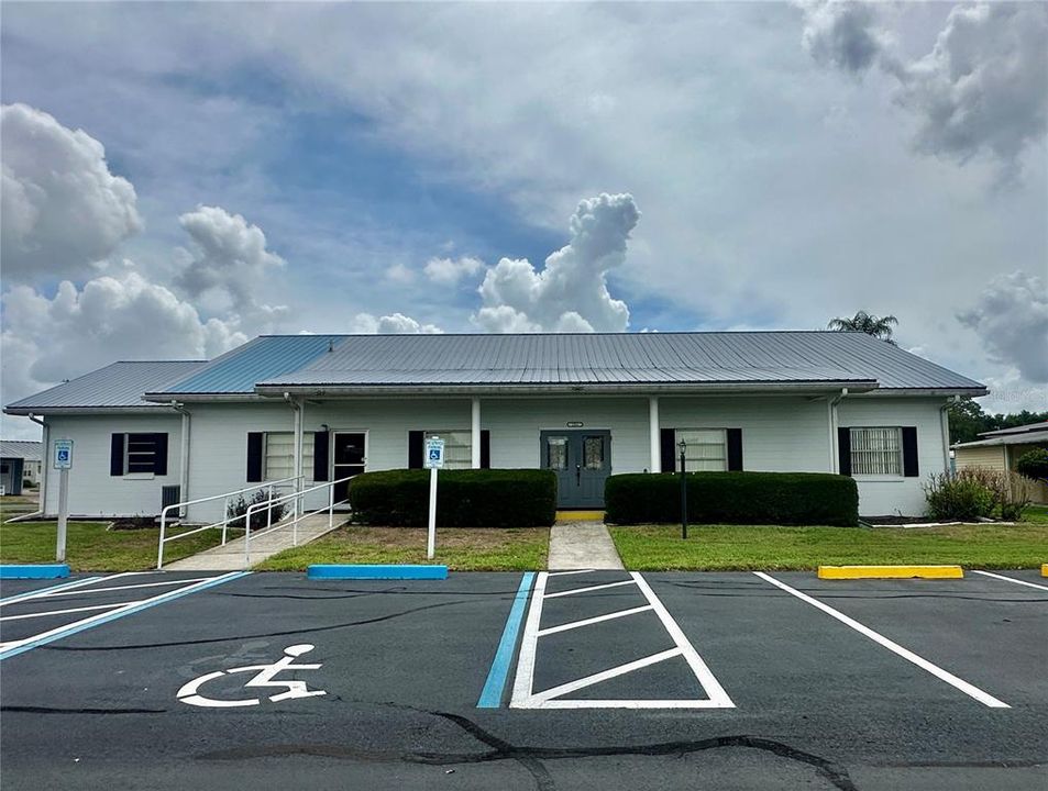 For Sale: $99,000 (2 beds, 2 baths, 1104 Square Feet)