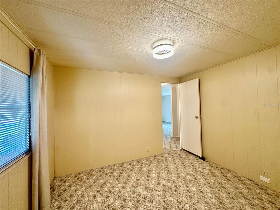 For Sale: $99,000 (2 beds, 2 baths, 1104 Square Feet)