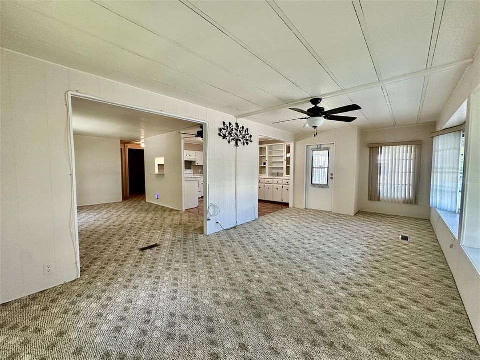 For Sale: $99,000 (2 beds, 2 baths, 1104 Square Feet)