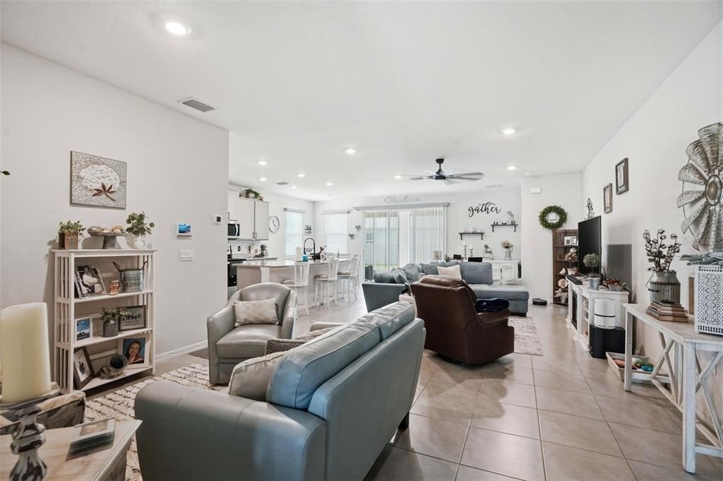 For Sale: $344,000 (3 beds, 2 baths, 1844 Square Feet)