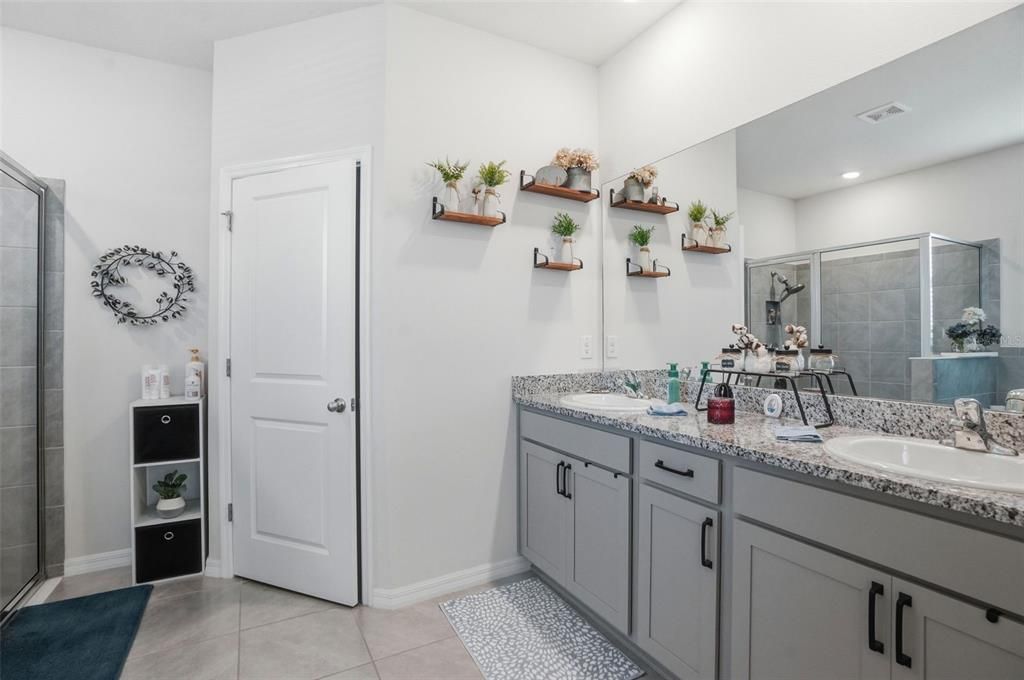 For Sale: $344,000 (3 beds, 2 baths, 1844 Square Feet)
